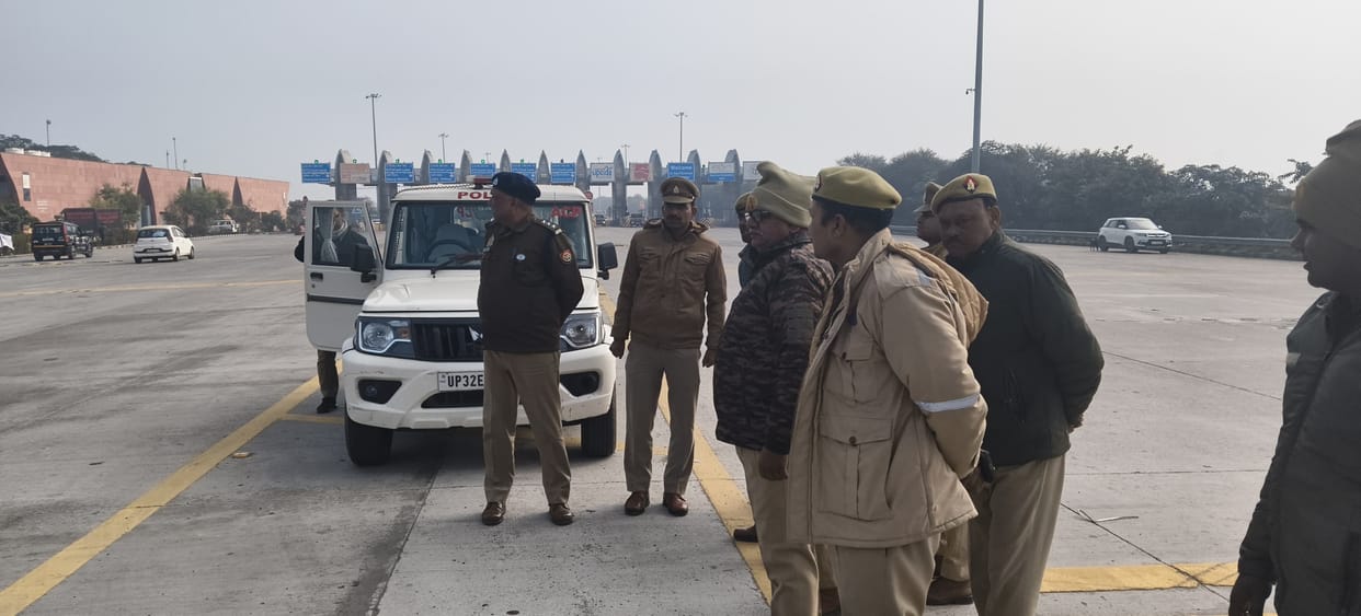 Dhabas found closed near Fatehabad toll plaza