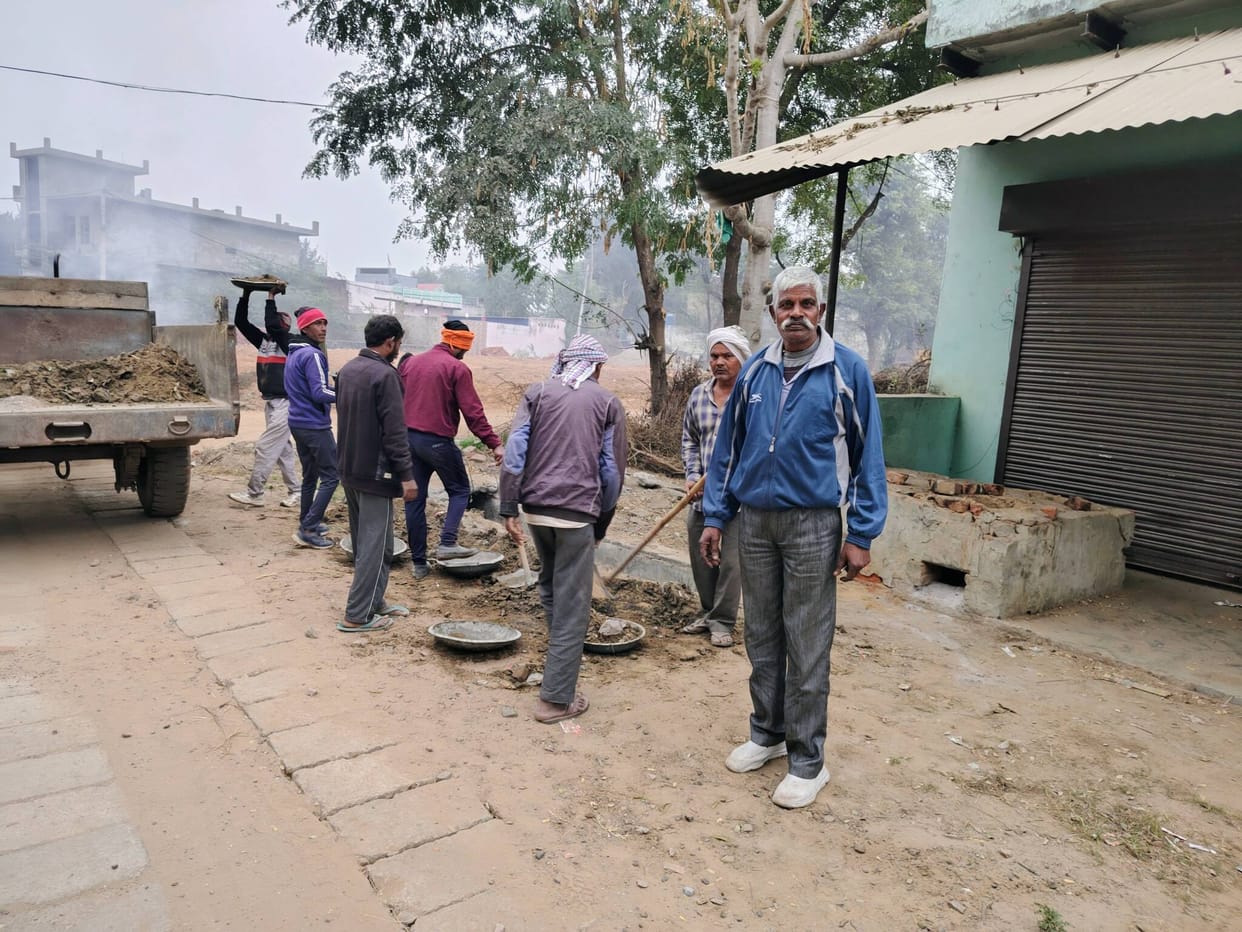 A sanitation campaign was conducted in the village panchayat.
