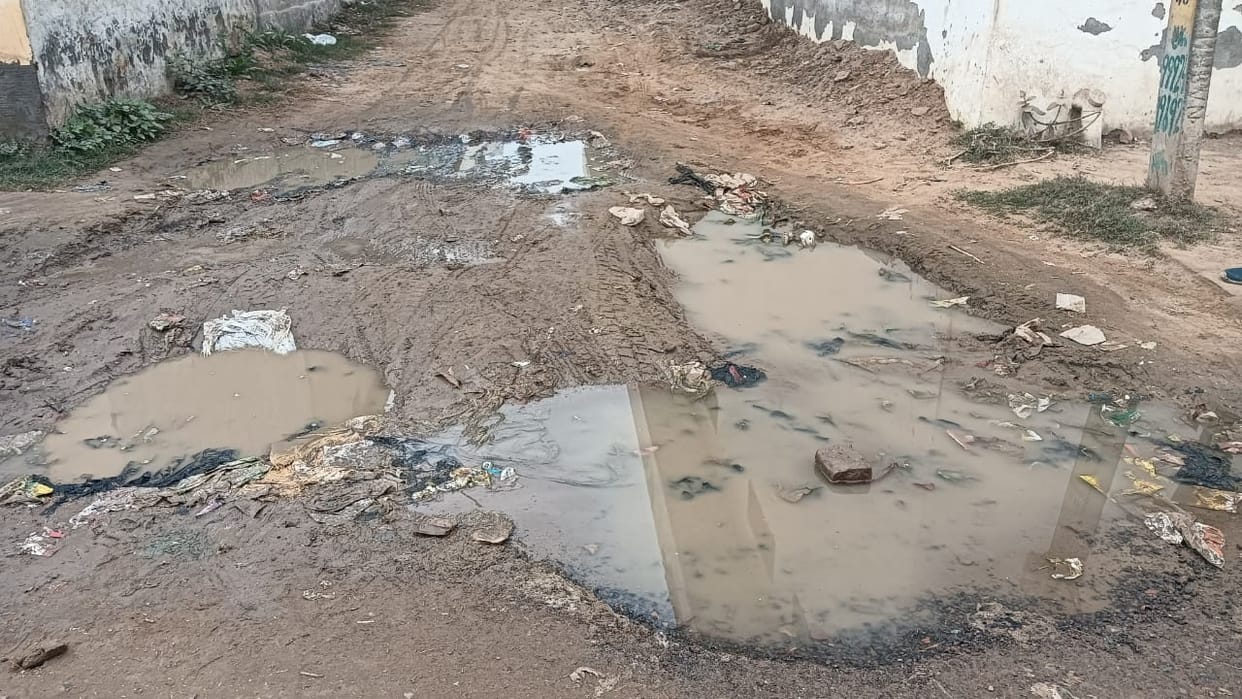 Contaminated water is being supplied to Gohana city and its surrounding areas.