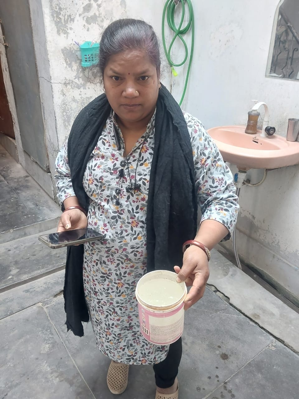 Sewer lines were laid over water pipelines in seven wards of Alambagh.