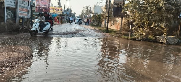 Severe waterlogging at Rohta intersection