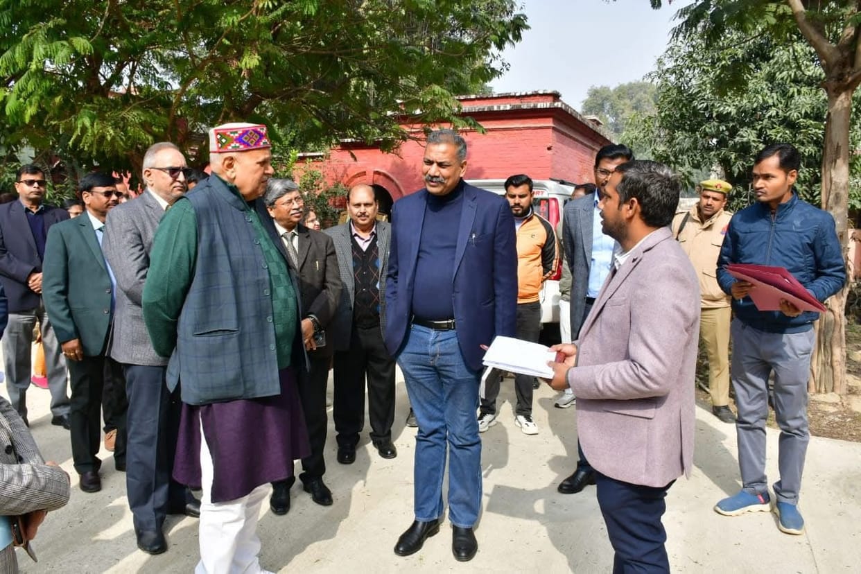 Agriculture Minister asks, "Why are the officers' rooms clean while the hostels are in a dilapidated condition?"