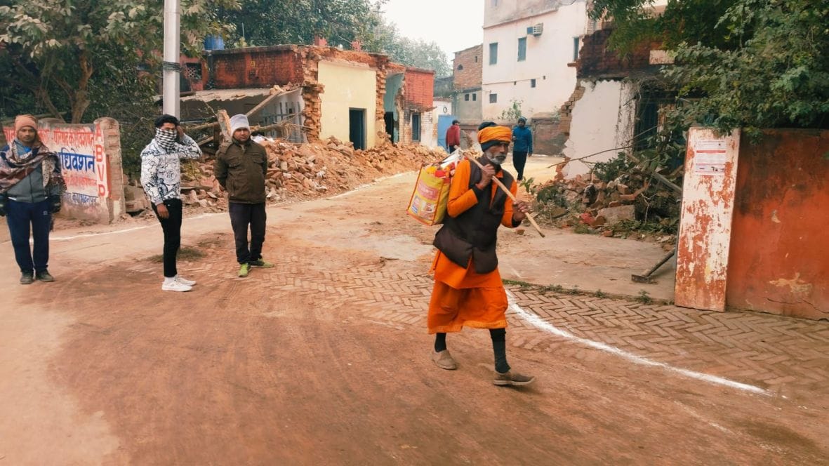 Road built by demolishing railway employees' quarters