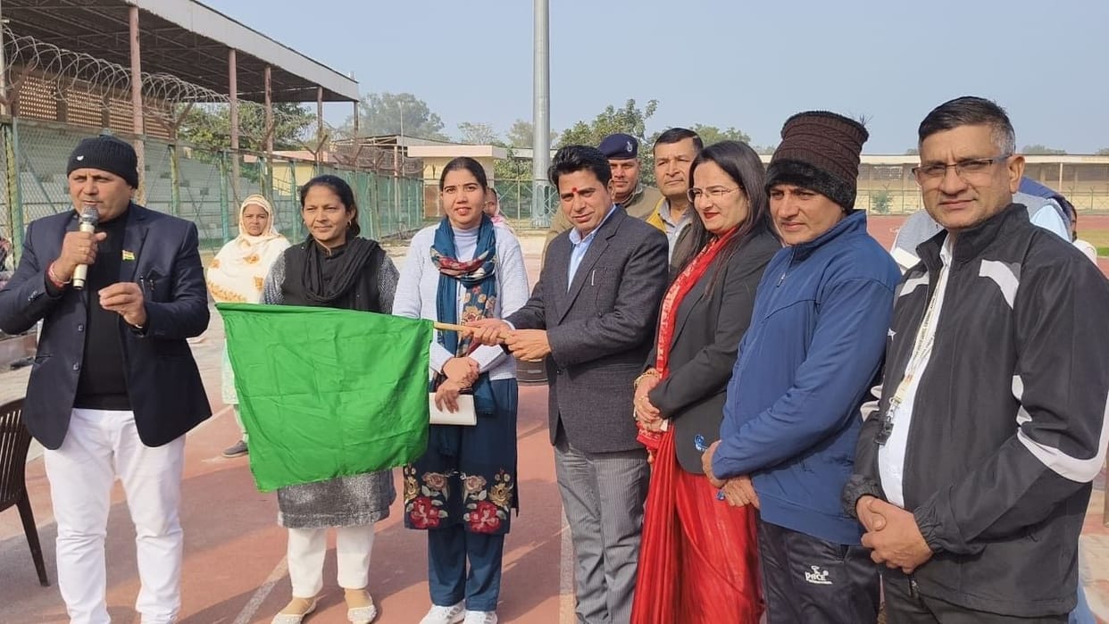 Neetu of Nehra tops in discus throw.