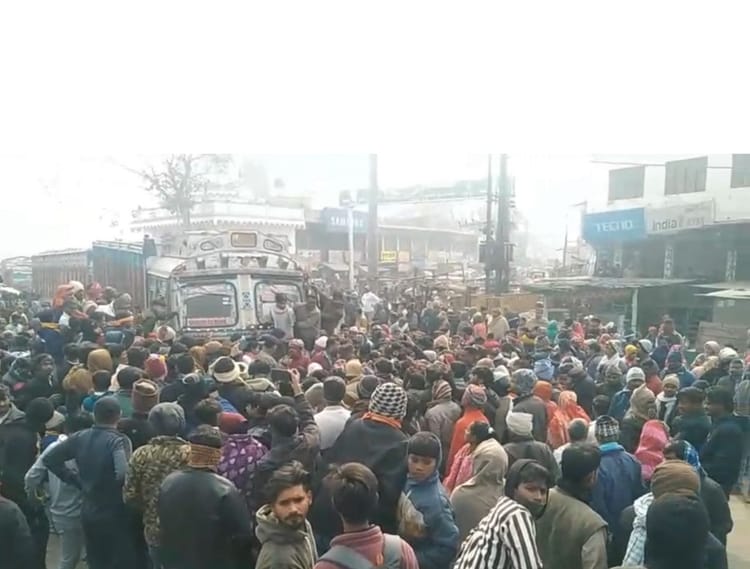 जानलेवा रफ्तार: बेकाबू ट्रक के रौंदने से बुजुर्ग शख्स की मौत, चालक फरार; लोगों ने पुलिस को क्यों खदेड़ डाला?