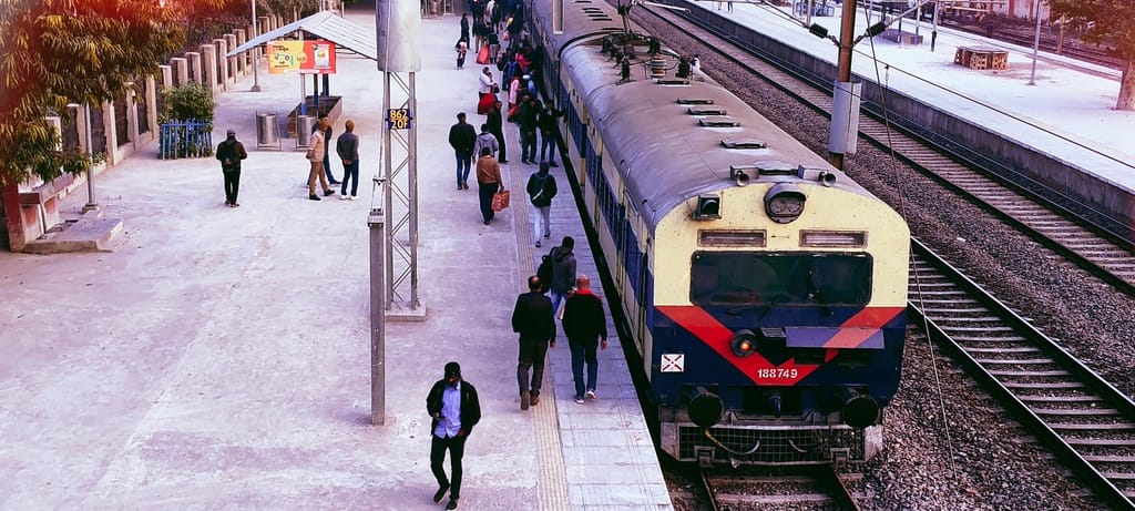 Effect of fog...most trains arrived late