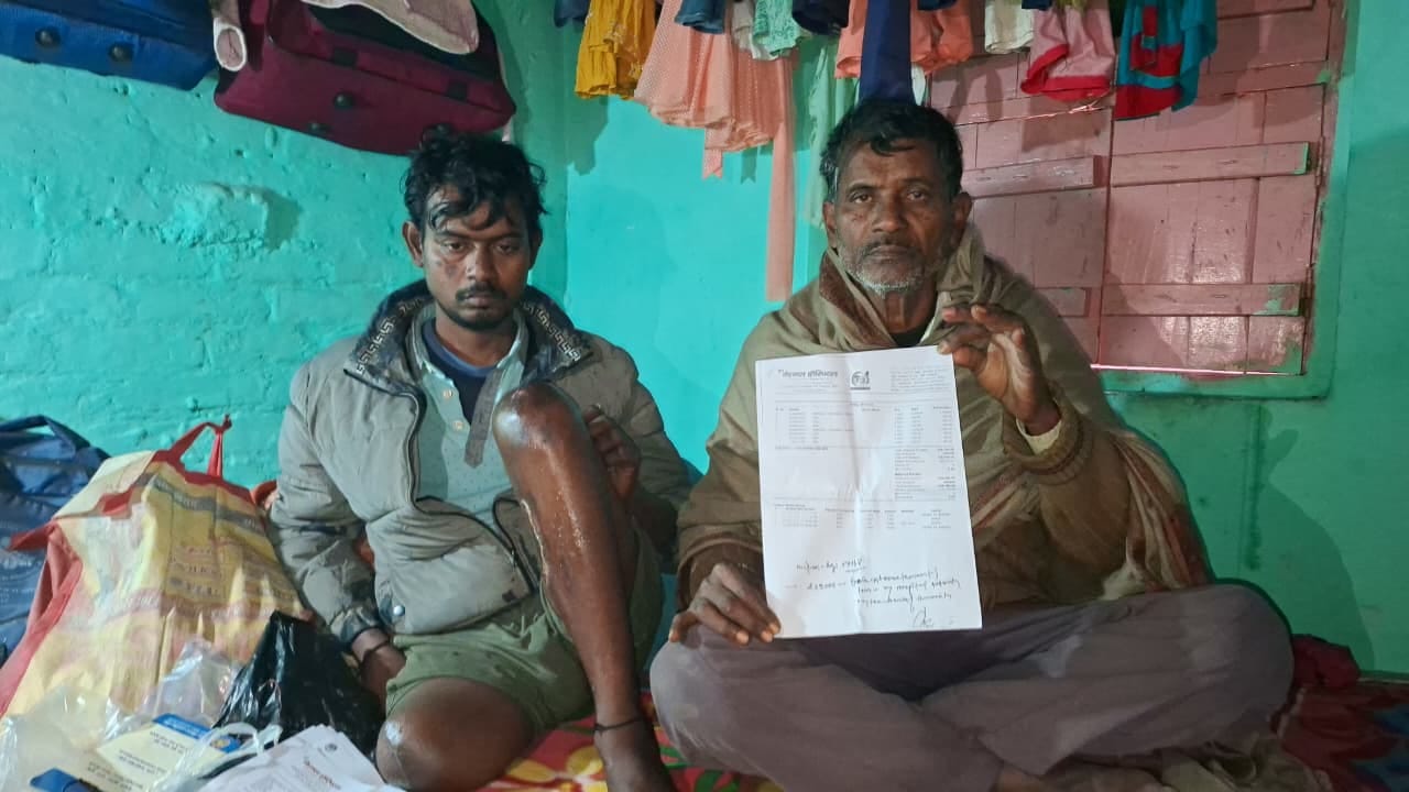 अपनी आप बीती सुनाते हुए पीड़ित