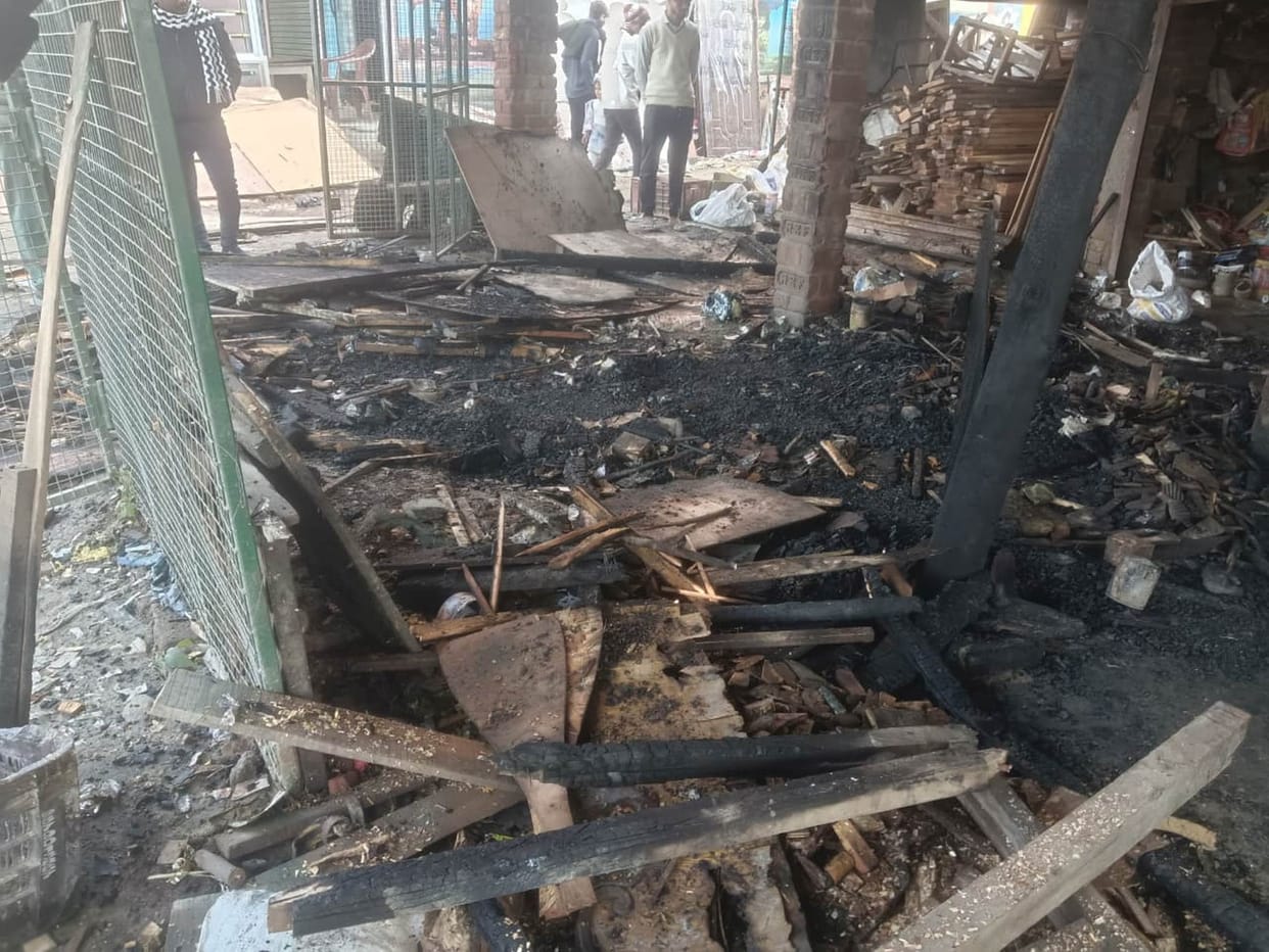 Fire breaks out in furniture shop, goods burnt