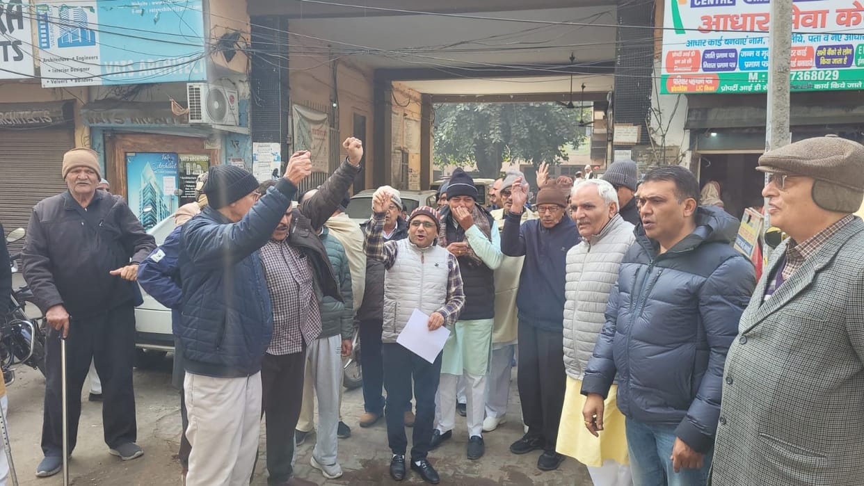 Immediately after the protest, residents of the sector vented their anger over the potholes and dilapidated condition of the roads.