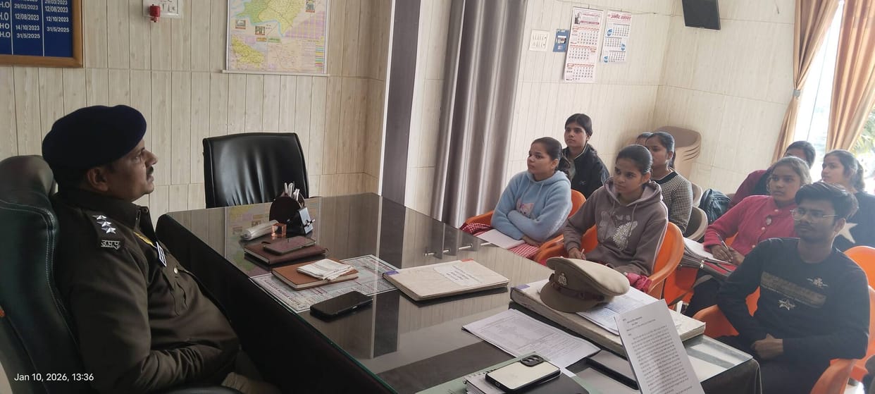 Students explained the working of the police.