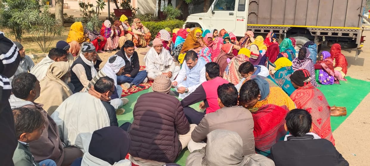 Villagers have submitted a list of 105 houses with cracks caused by blasting to the administration.