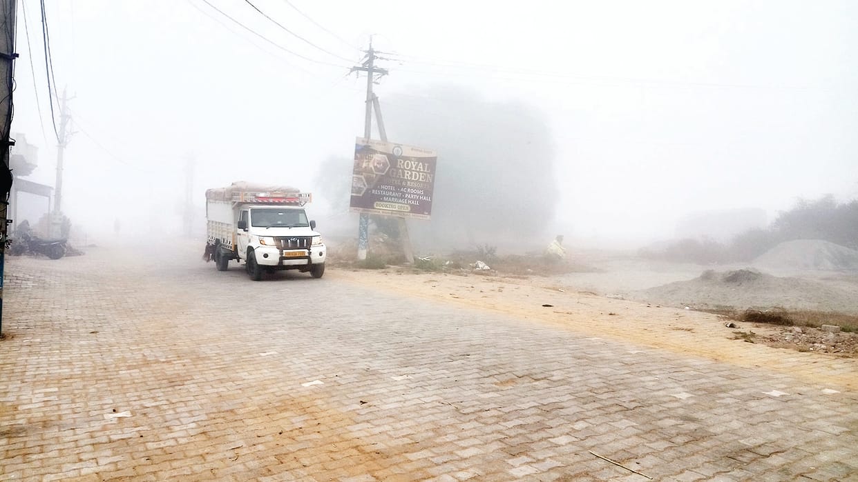 Fog prevailed, the sun came out in the afternoon, relief was provided by the bright sunshine
