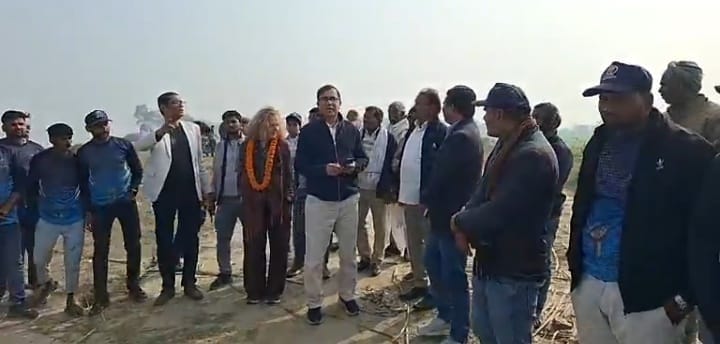 Erosion by the Saryu river intensifies in Vishunpur Dewar; a team from London arrives to assess the situation.