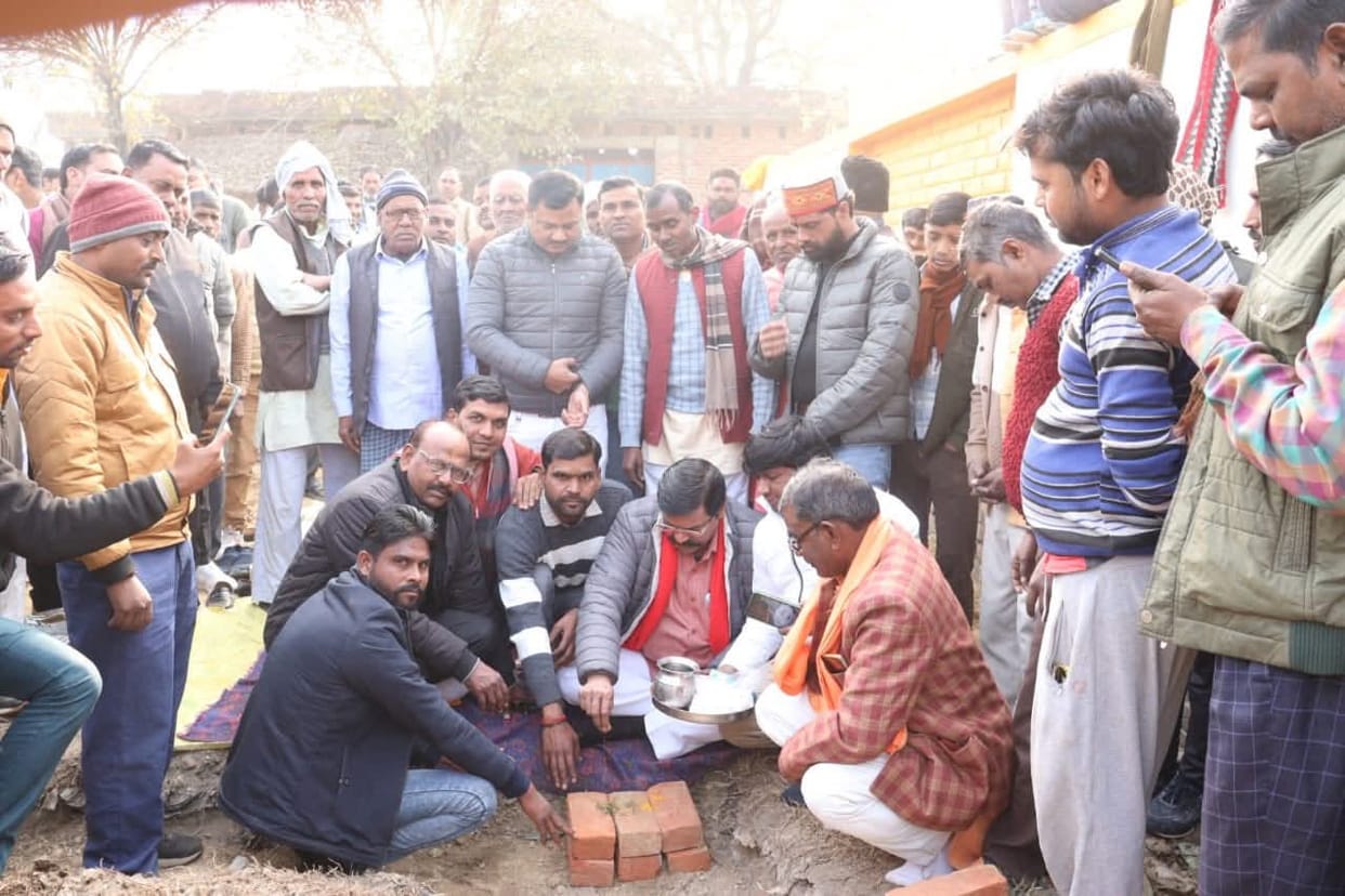 The foundation stone for model ration shops was laid in Mai Rajau and Bhindulia Plasi.