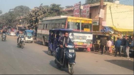 Names on private buses are confusing, causing trouble for passengers