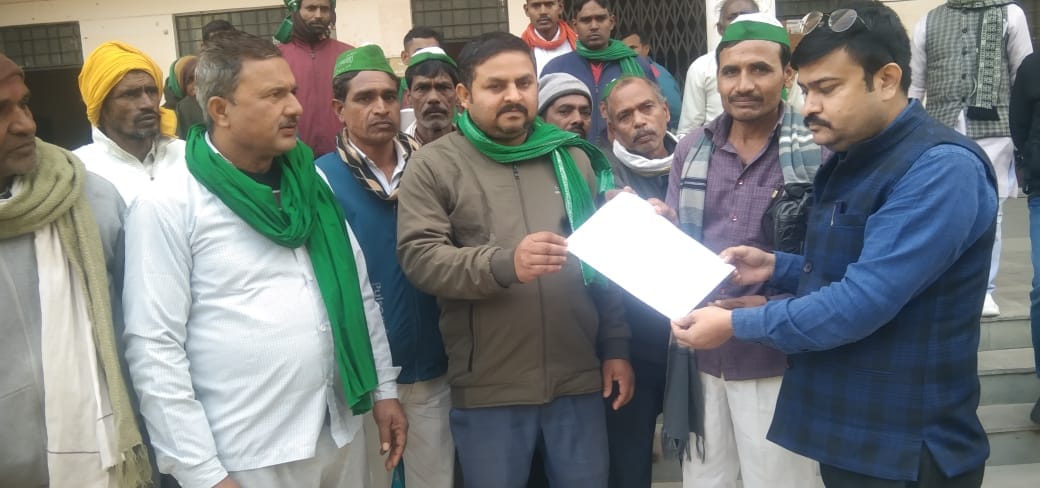 Farmers protested against bus service, treasury and bad roads