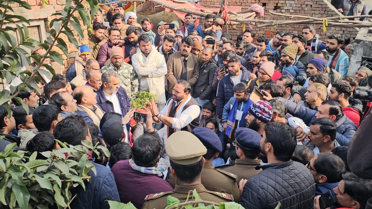 Kapsad turns into a cantonment over the kidnapping of a daughter and the murder of a mother, with the ruling party and the opposition facing off.
