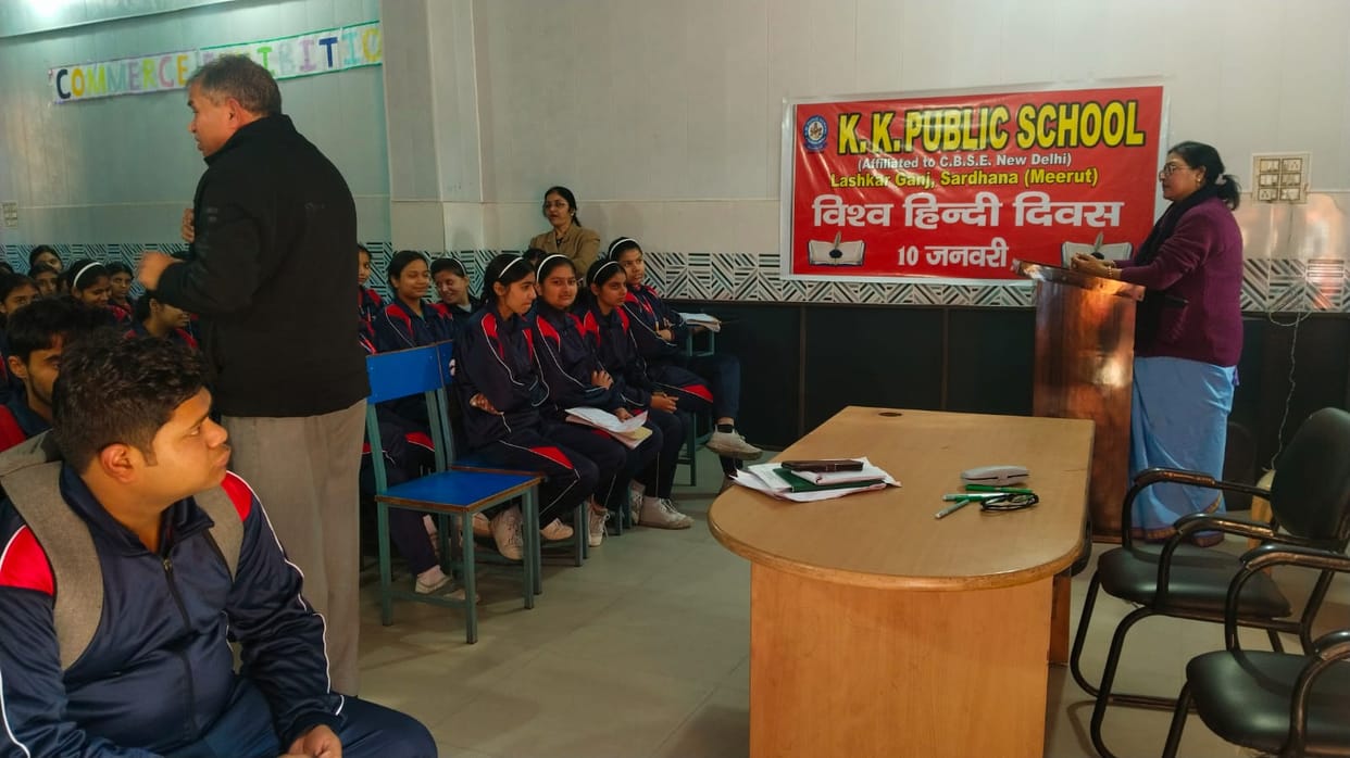 Explained the importance of Hindi by reciting poems and couplets