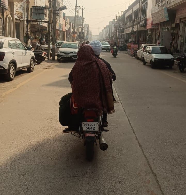 Even after over 1600 challans, vehicles are still plying on the roads without high security number plates