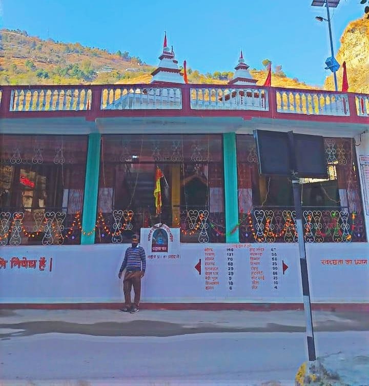 Giriganga River in Theog, preparations for religious rituals