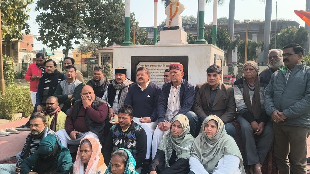 The intention and policy of the central government is anti-labor and anti-farmer