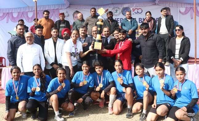 Delhi team champion in women's and men's category