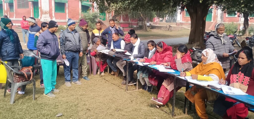 Voter list read aloud at 1724 booths