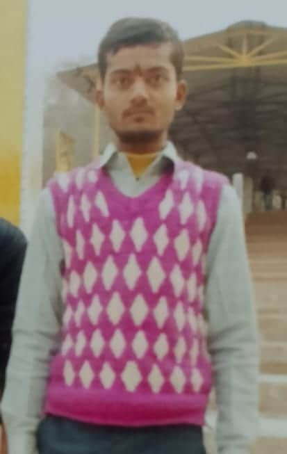 फोटो - 01 मृतक प्रदीप कुमार तिवारी की फाइल फोटो।