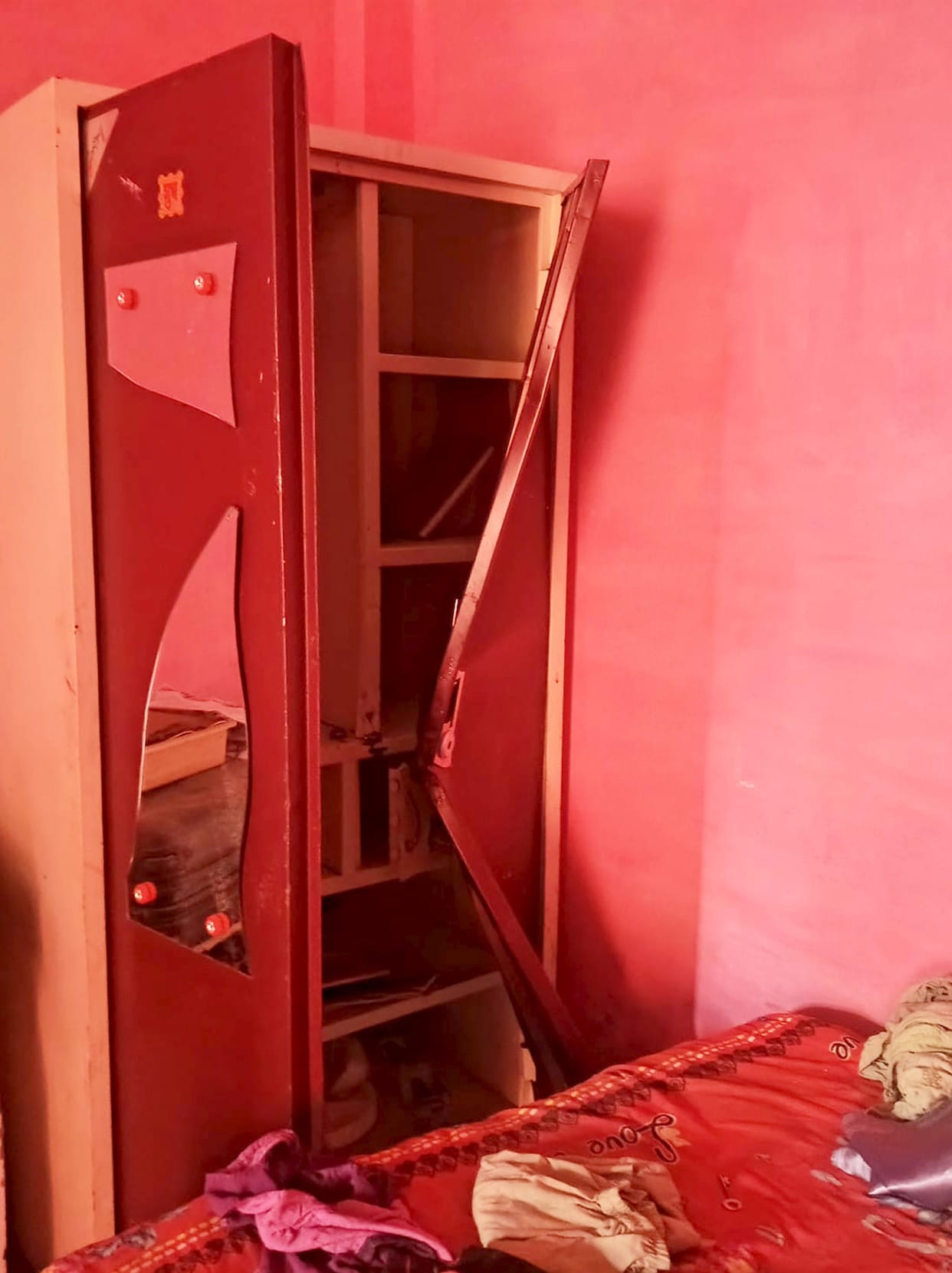 Thieves stole goods from the lawyer's house
