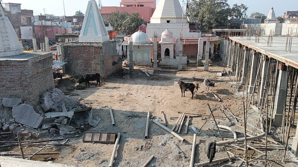 An attractive park will be built in the middle of the Parikrama Path in front of the ancient Shiva temple
