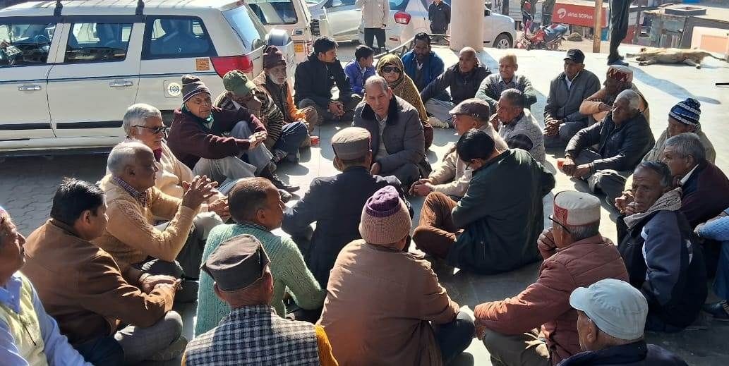 Electricity board pensioners expressed anger over not receiving their pending arrears.