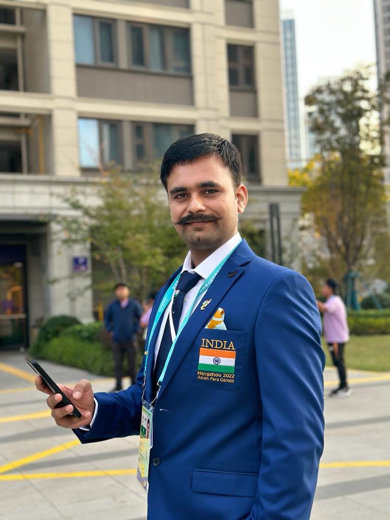 International shooting coach Vijay honored for his excellent training
