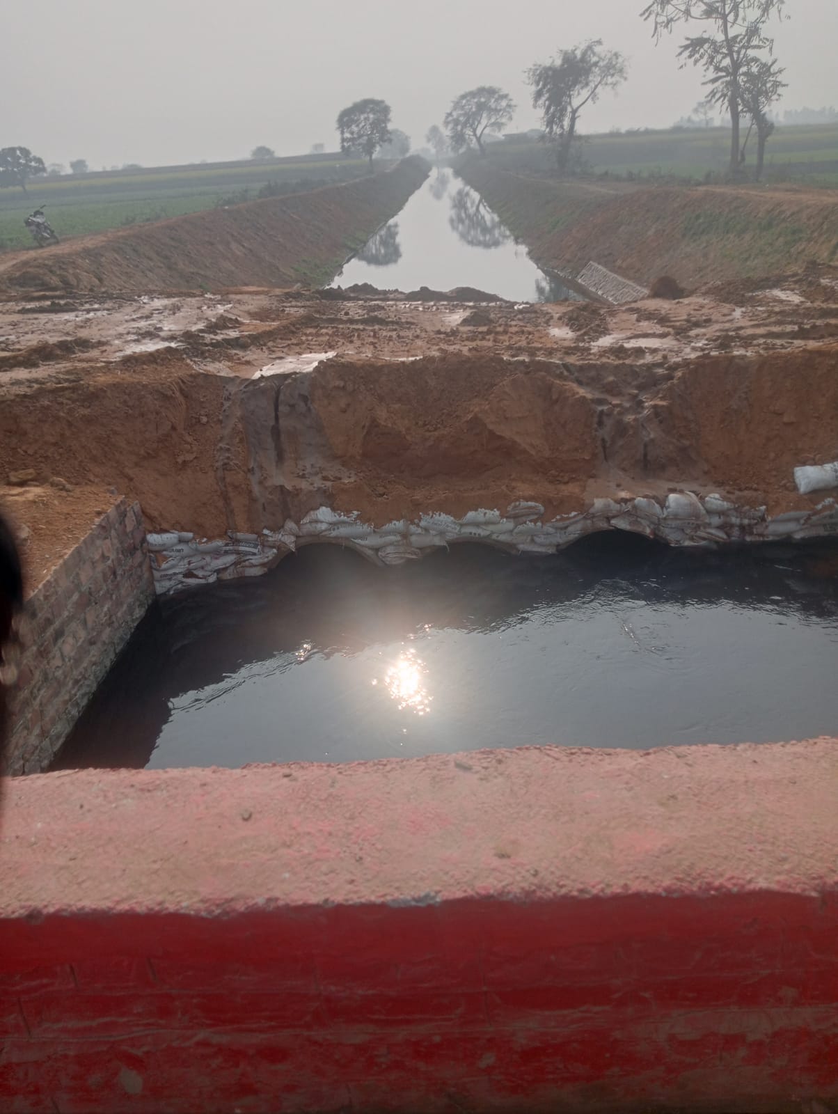A temporary culvert was built at the head of the Agra canal for illegal mining.