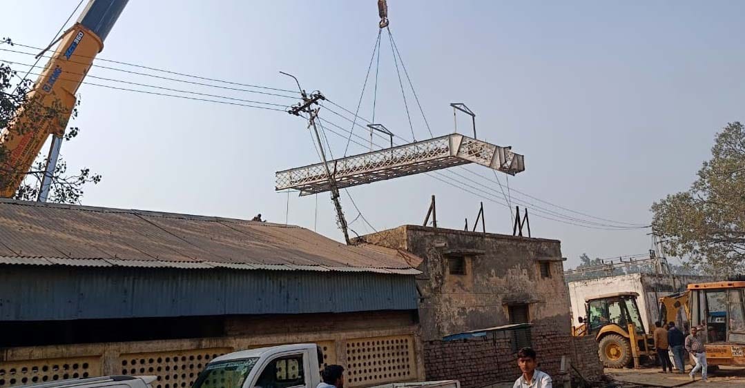 The ramp of the old FOB was removed after taking a one-hour railway block