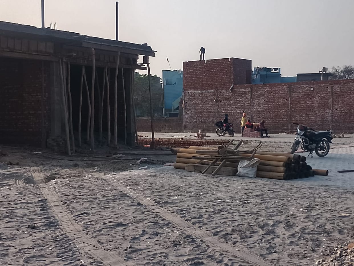 Preparations to sell showroom on leased land of Khadi Ashram