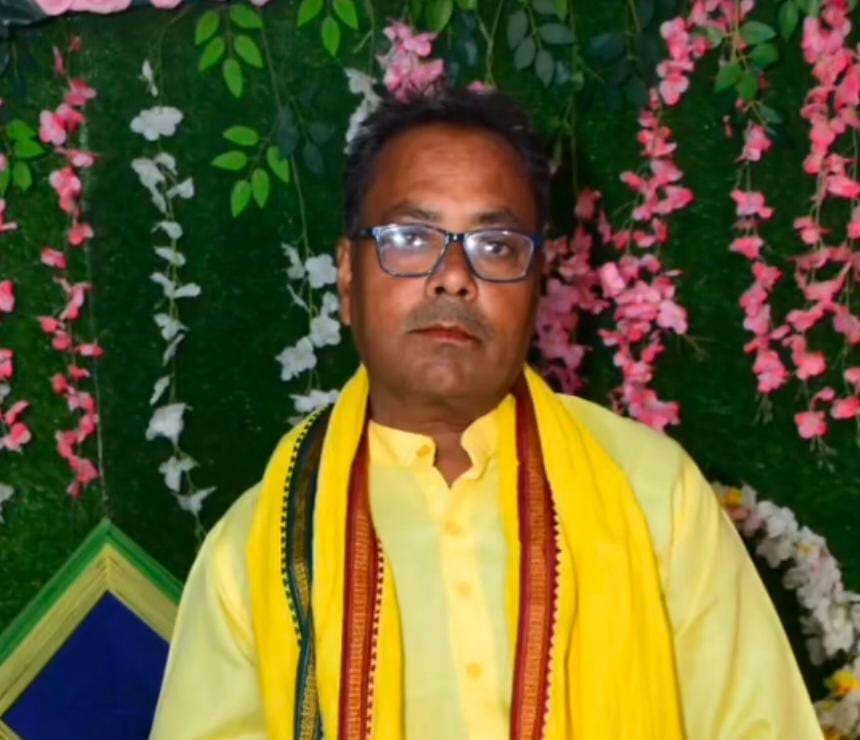 Middle-aged man injured in road accident dies during treatment