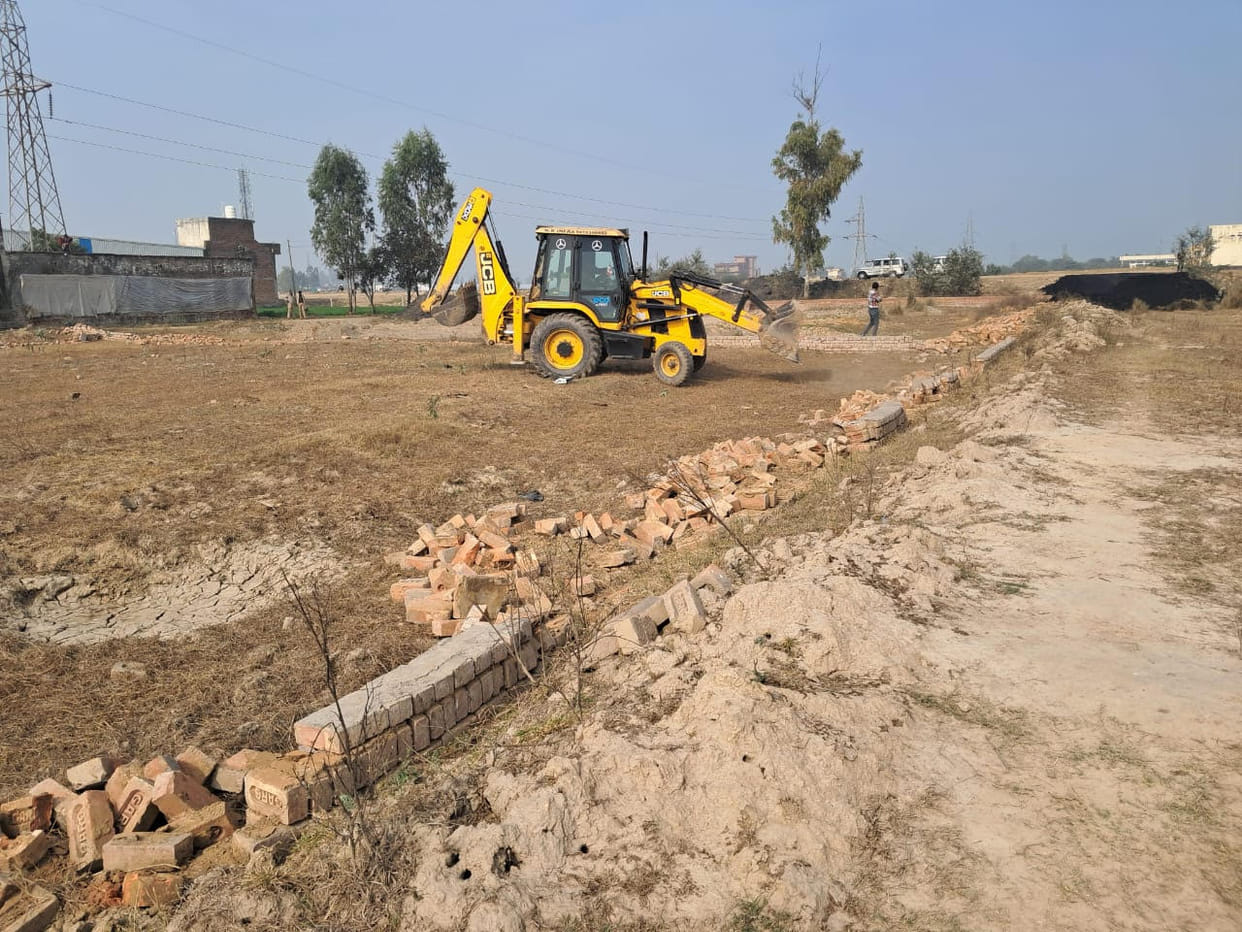DTP destroyed constructions in illegal colony