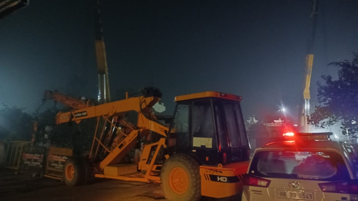 Flyover guarded, state highway and bypass road closed overnight without notice