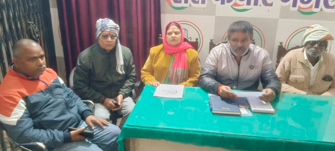 The Congress party will launch a campaign to save MNREGA.