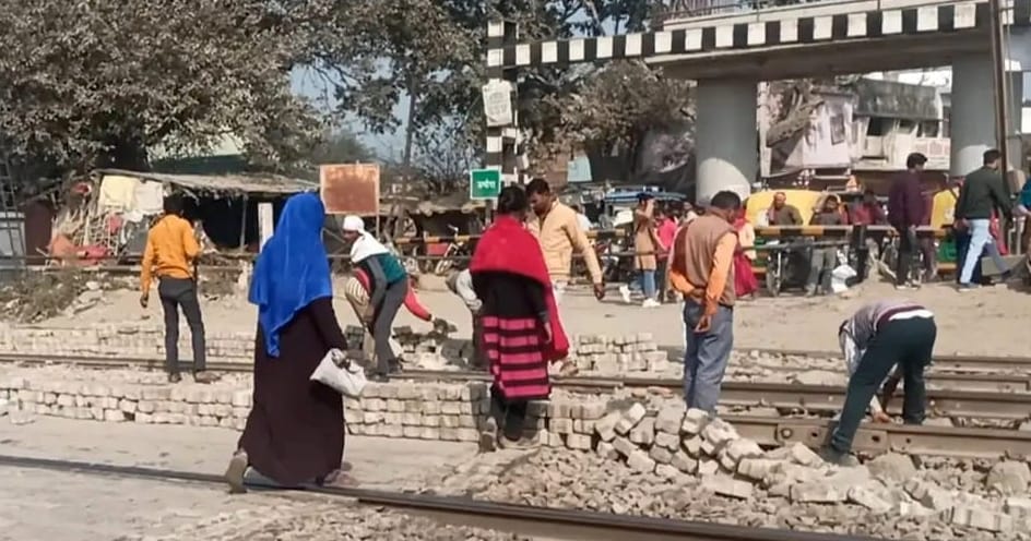 The railway crossing on Nigohi road will be closed again for a week.