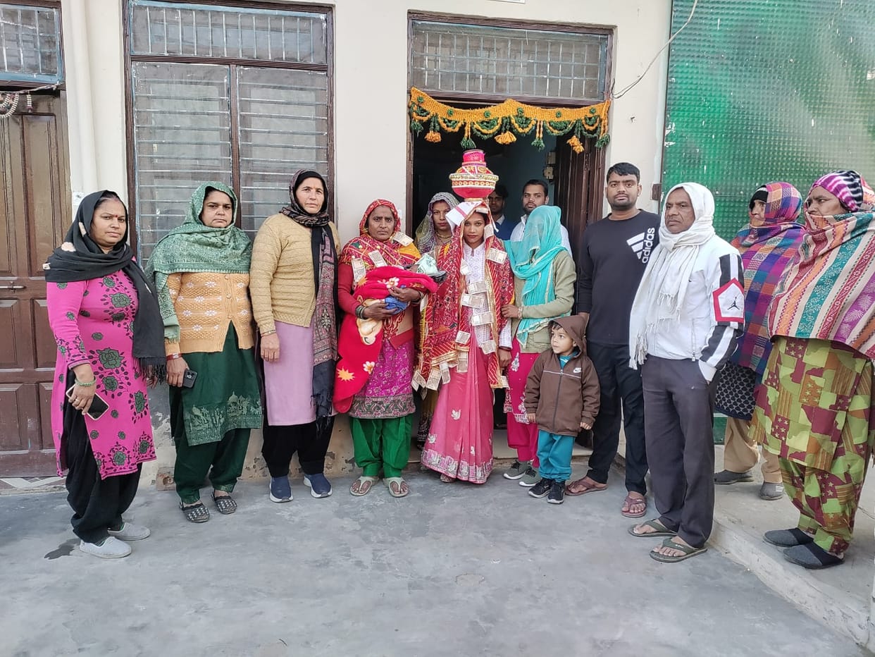 A well-worshipping ceremony was held upon the birth of the girl.