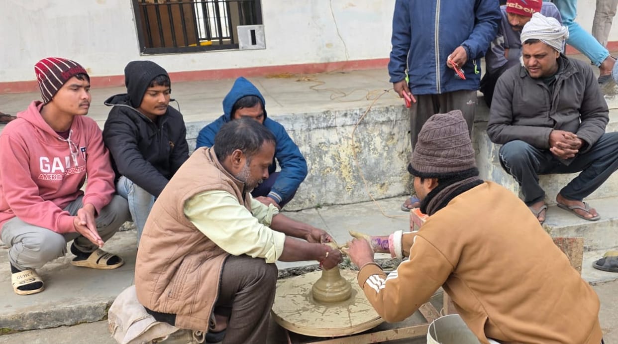 By making earthen pots, prisoners will become self-reliant