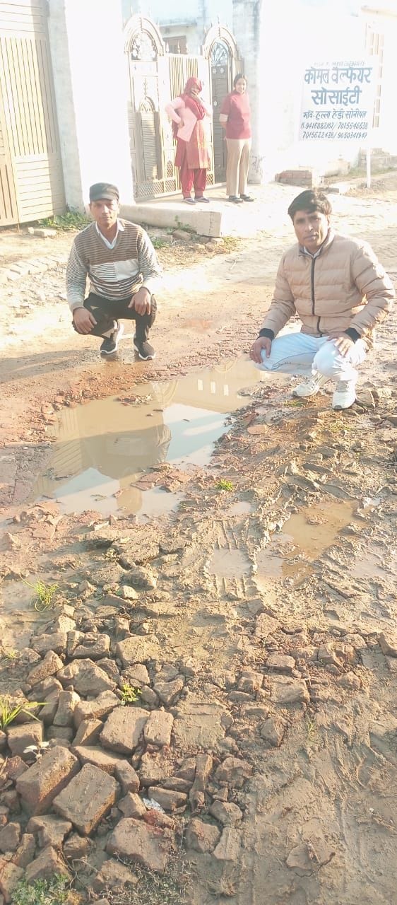 The contaminated water from the dhabas is being dumped into the Rajbaha and the drain of the industrial area.