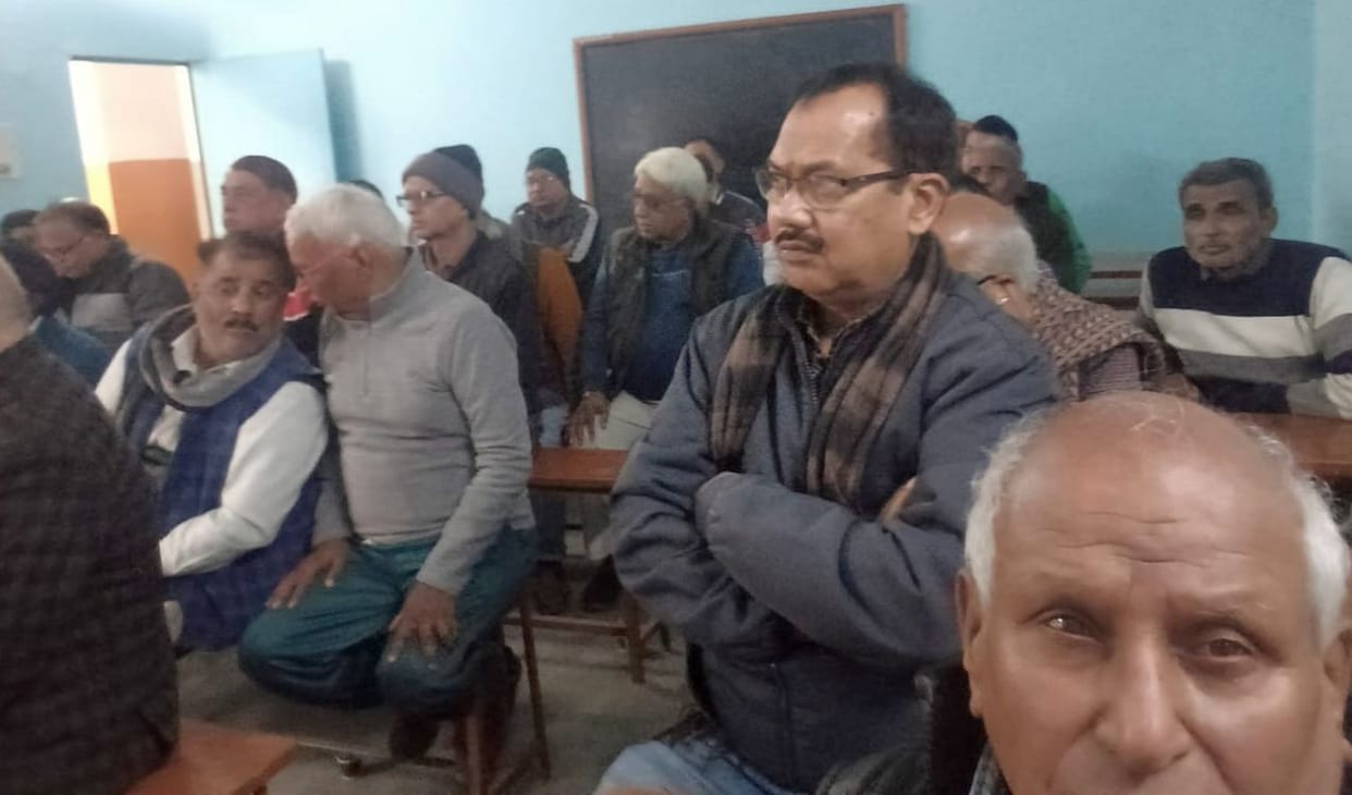 Surendra became the district president of Sarva Brahmin Vikas Parishad and Rajesh became the city president.