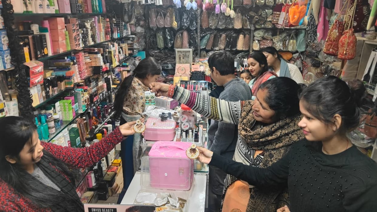 Lohri festival will be celebrated today, shopping done in the markets