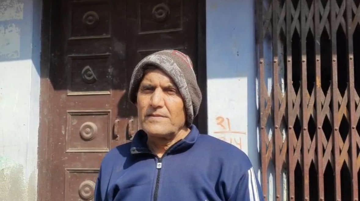 पीड़ित रिटायर्ड शिक्षक।