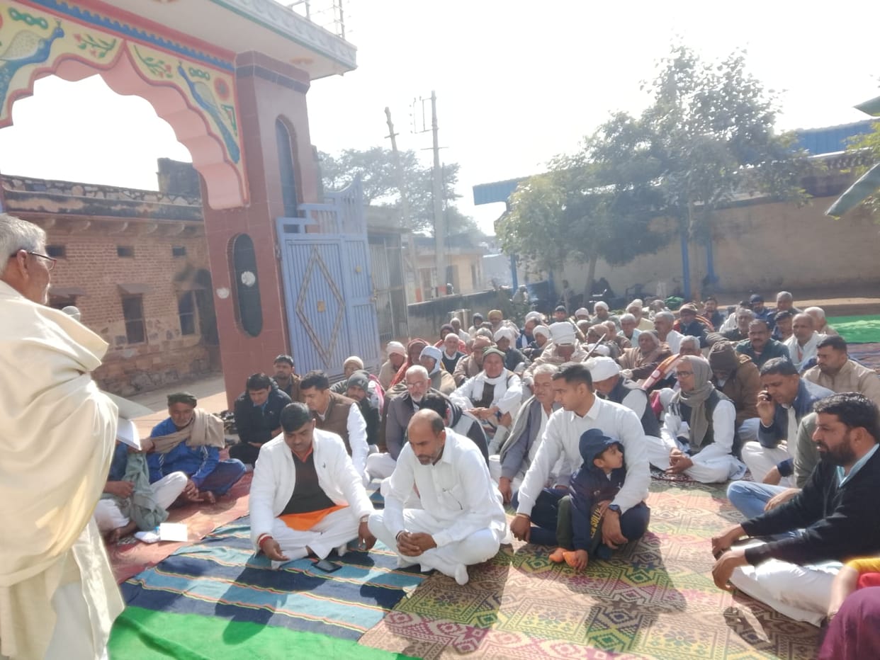 Tributes paid to martyred farmers by organising a condolence meeting on the 24th anniversary of the road accident