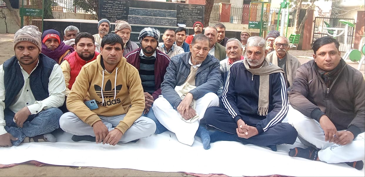 Congress workers kept a symbolic fast in Gandhi Park