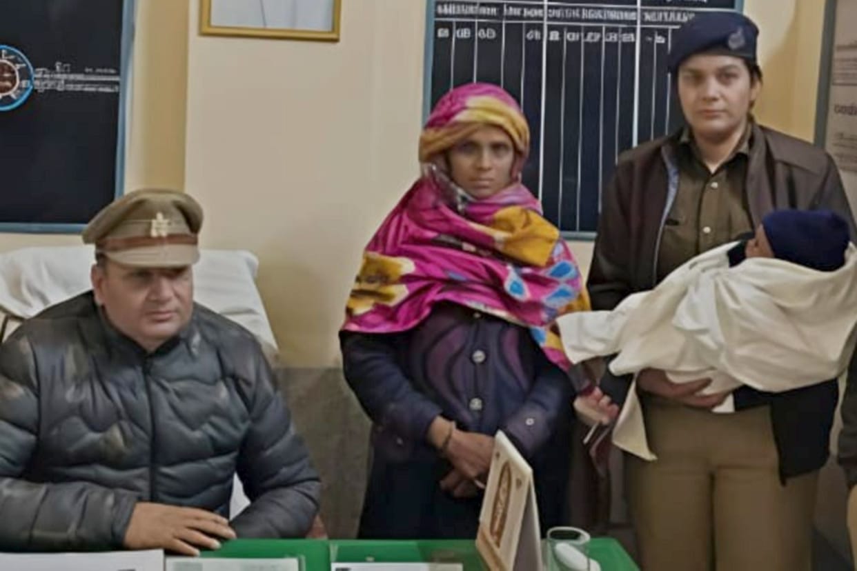 6-month-old girl left behind in train, handed over to mother by police in Tundla