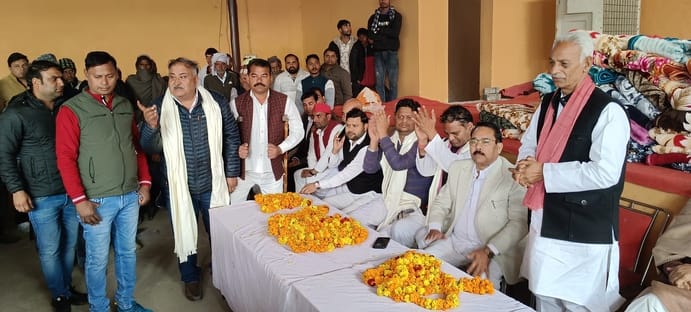 In SP government, women will be given four thousand rupees per month and electricity bill will be waived: Karmaveer Singh